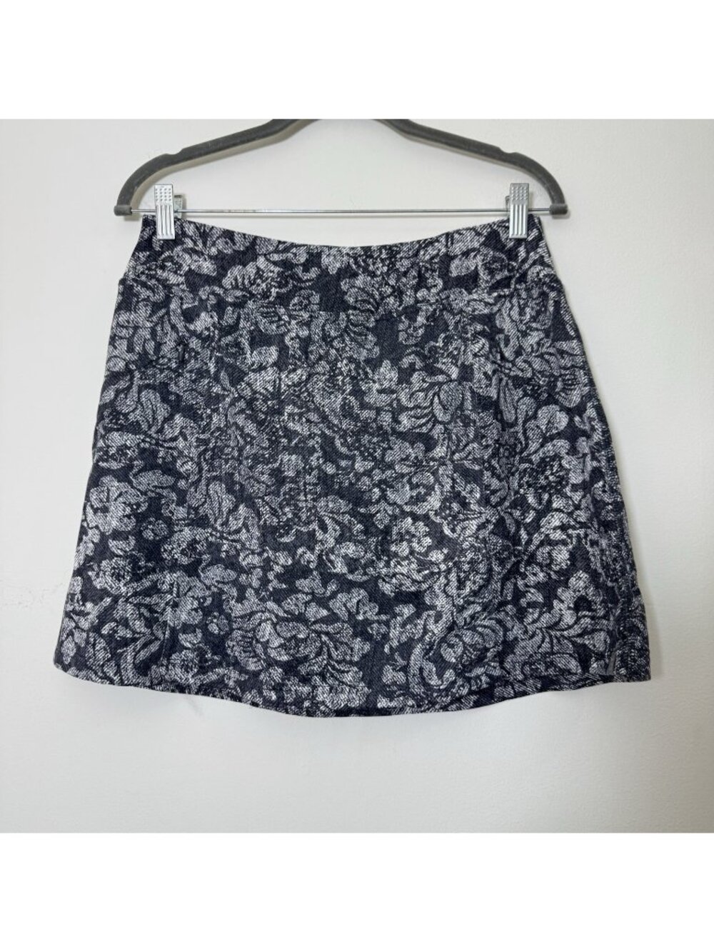 Title Nine Women’s Skort Skirt Size M Soft Black Floral Golf Tennis Pickleball